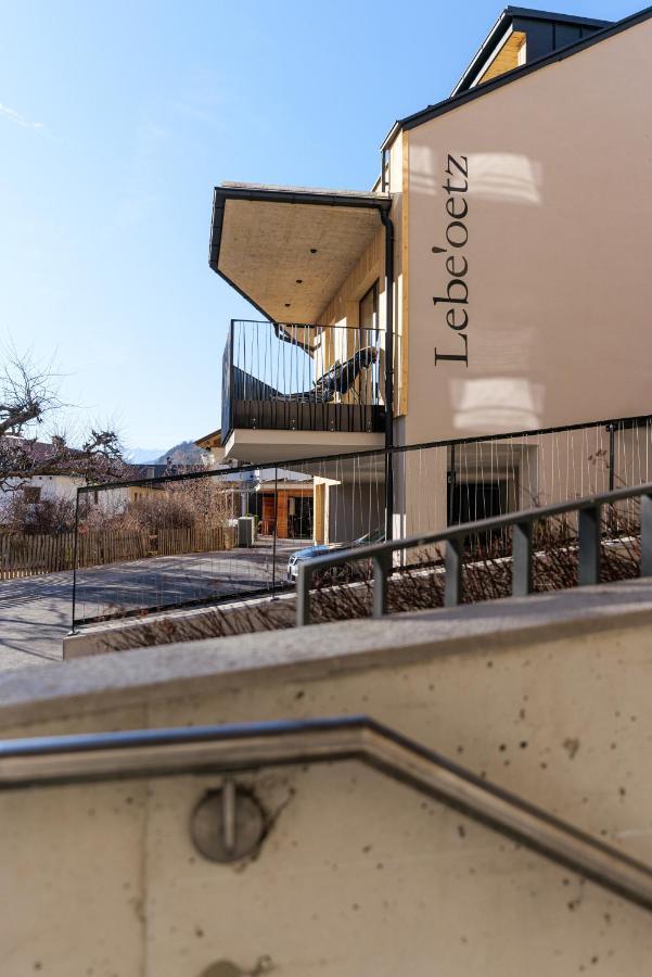Lebe'Oetz - Das Ferienapartmenthaus Im Zentrum Von Oetz Esterno foto